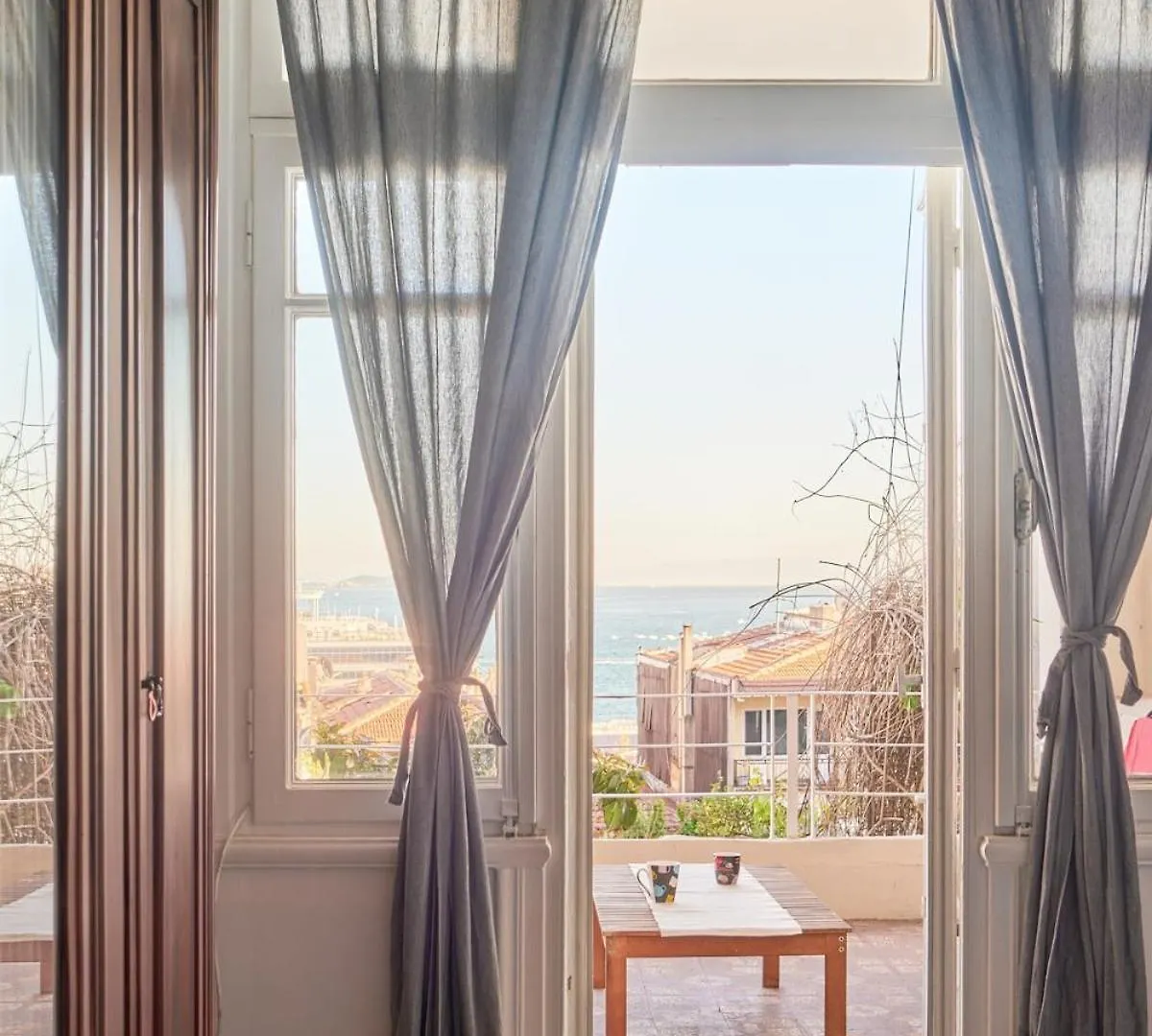 Central Apartment-Large Balcony With View Istanbul